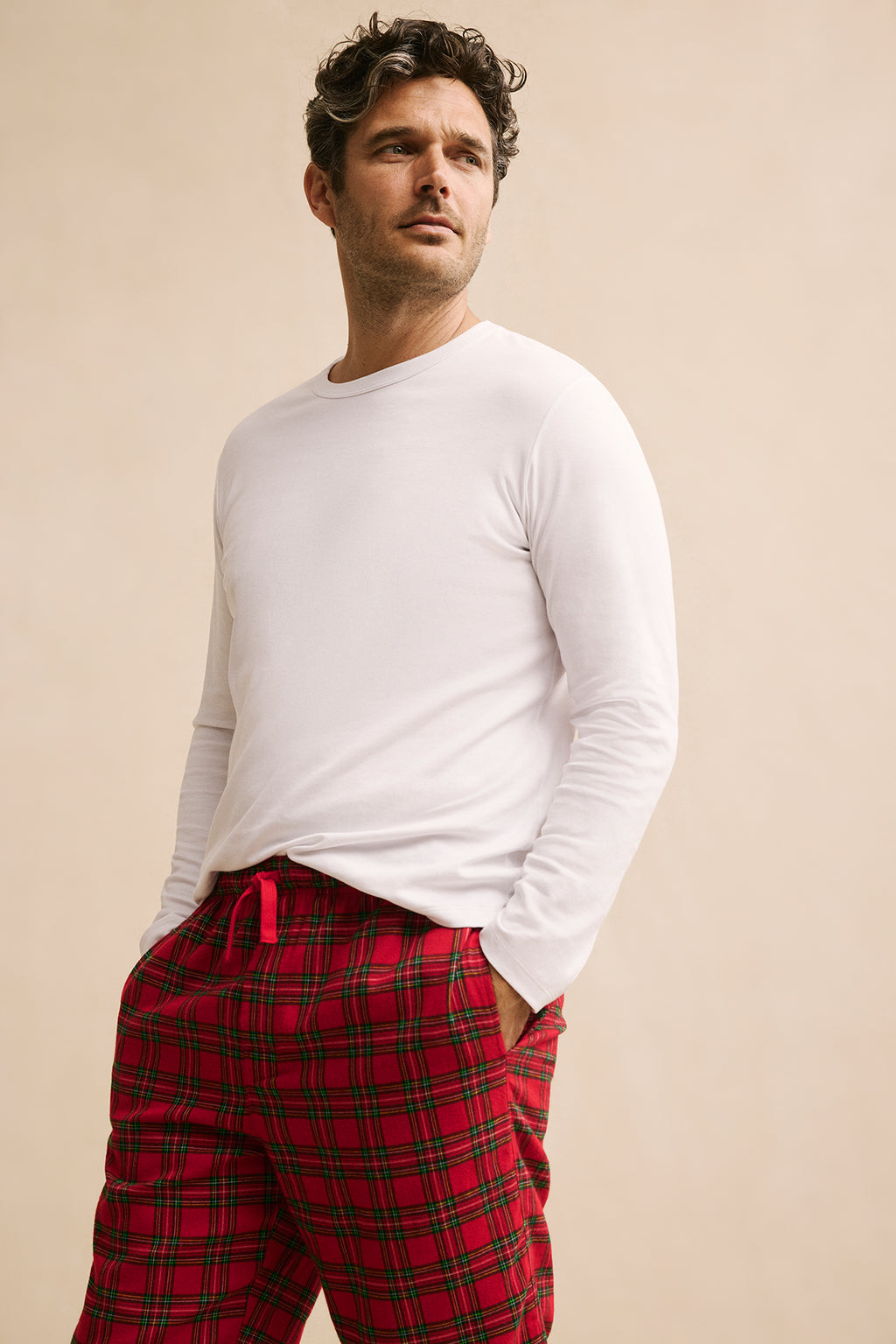 A man wears the Men